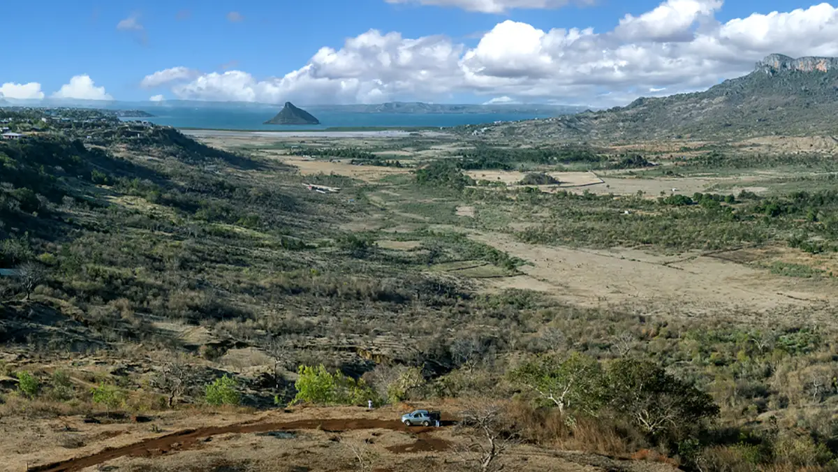 Vue aérienne de la parcelle Jardin de la Baie domaine de Nosy Lonjo